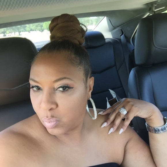 Meet your Posher, Terri - Picture 1 of 1